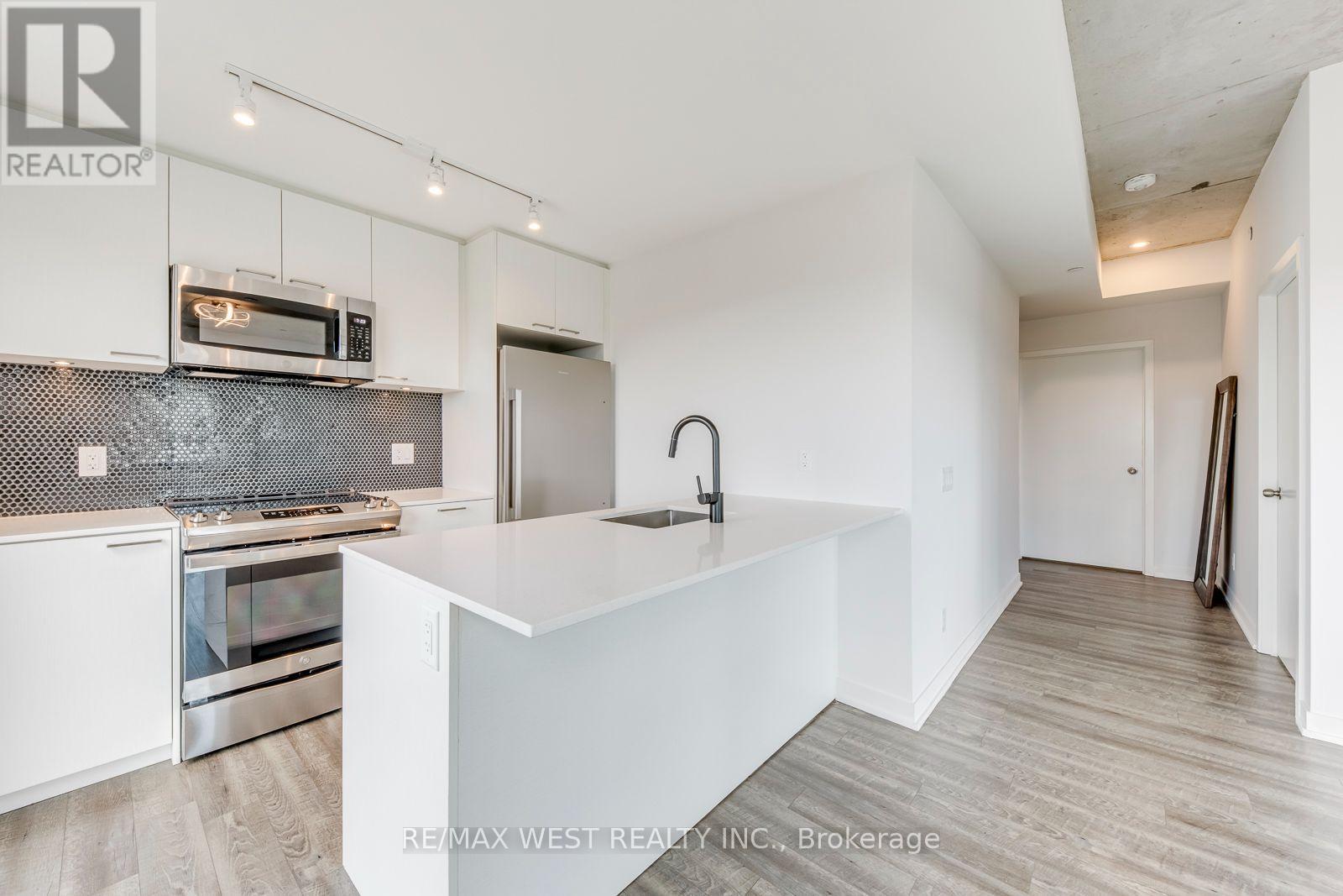 #910 1808 ST. CLAIR AVENUE W - 18