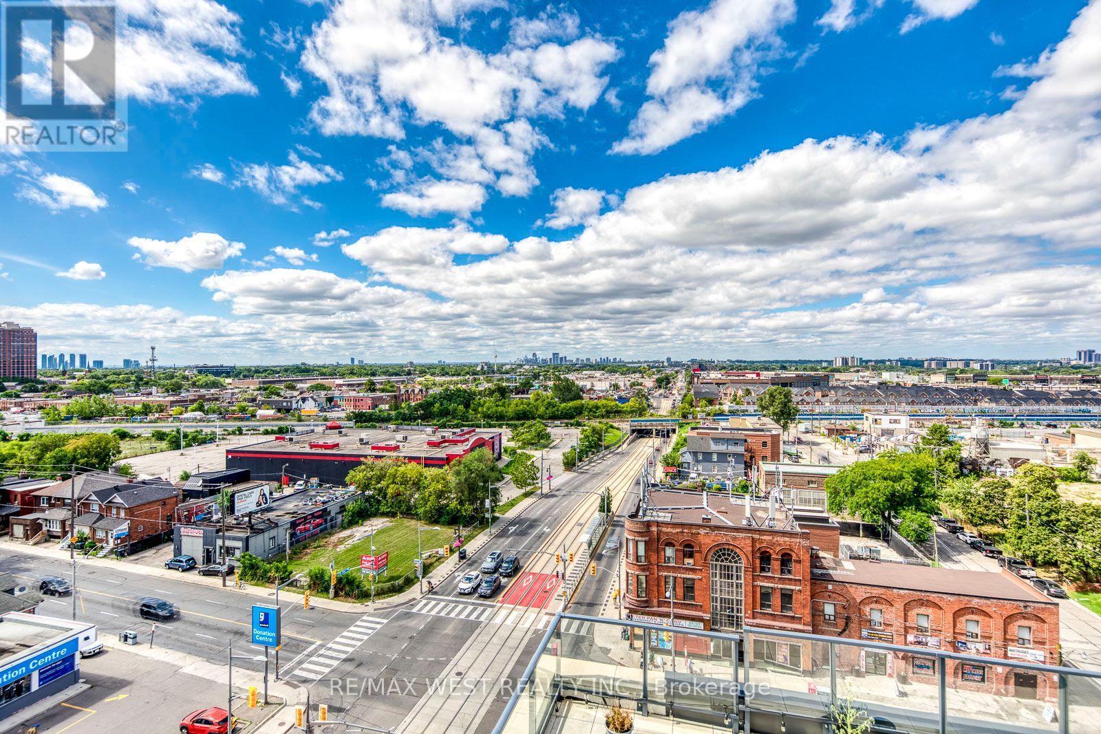 #910 1808 ST. CLAIR AVENUE W - Image 31