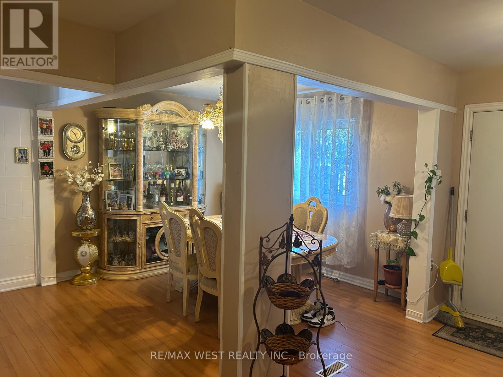 #134 6458 FINCH AVENUE W - 11