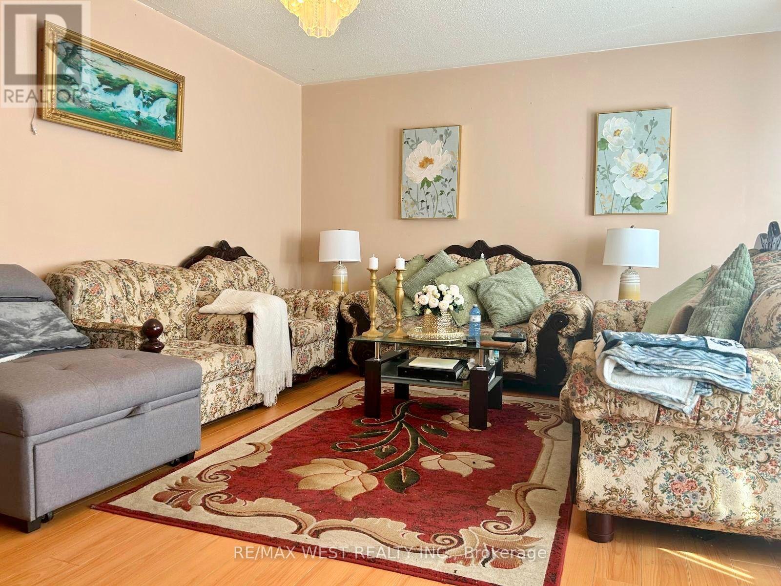 #134 6458 FINCH AVENUE W - 3