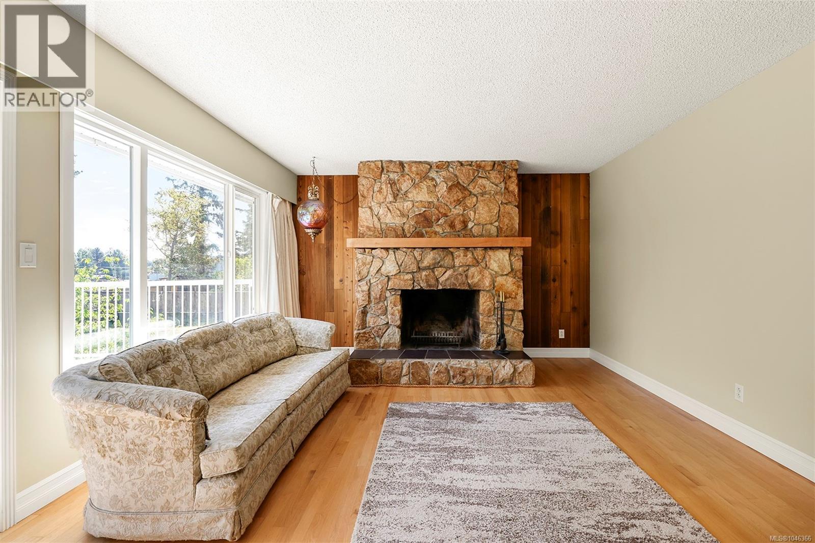 2275 Milford Rd - Image 12