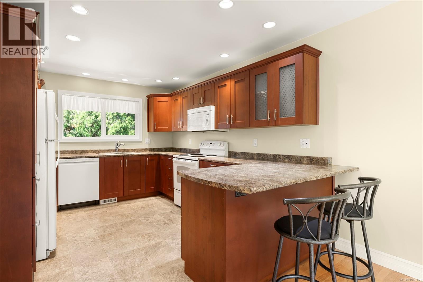 2275 Milford Rd - 7