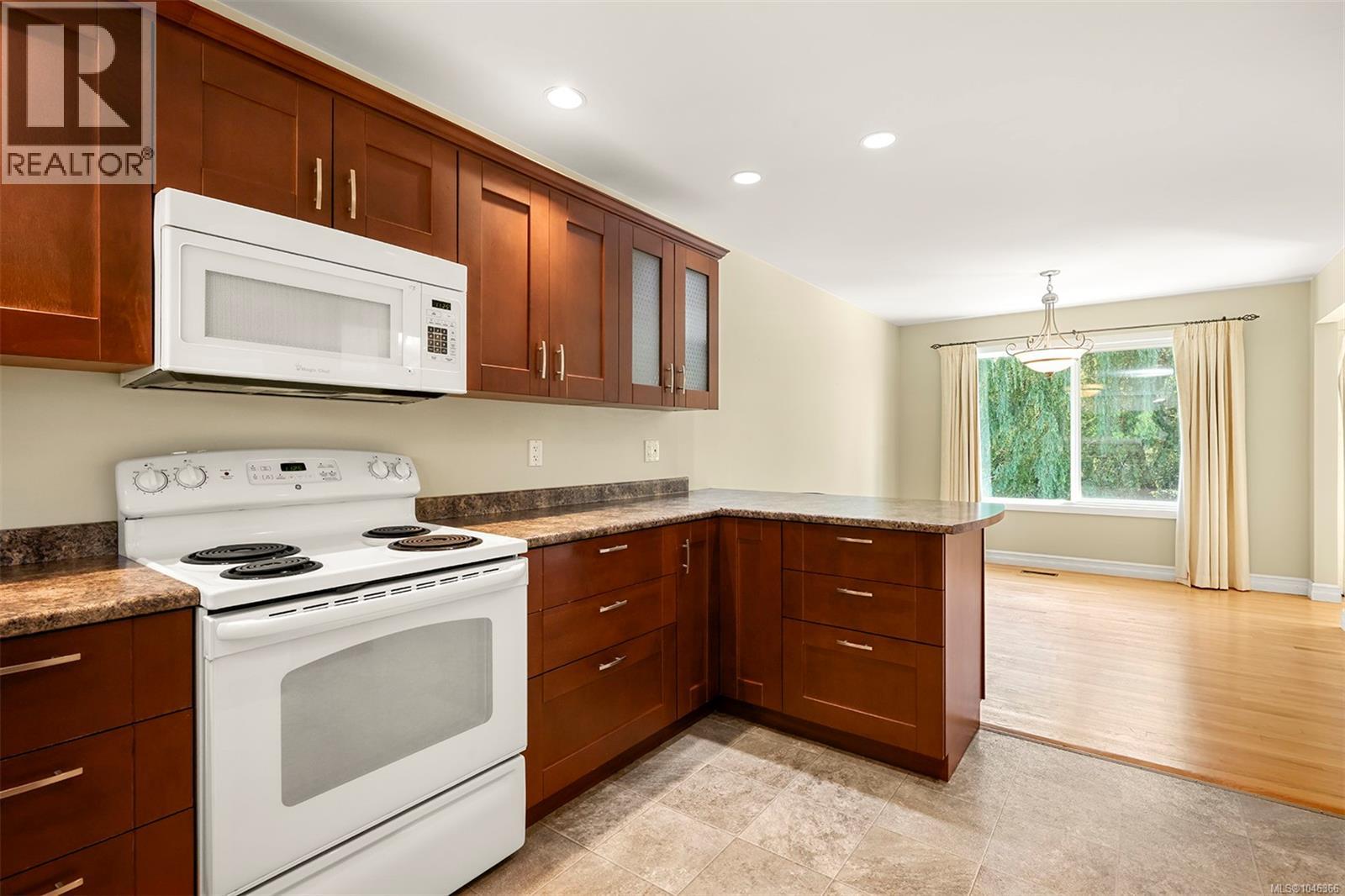 2275 Milford Rd - 9