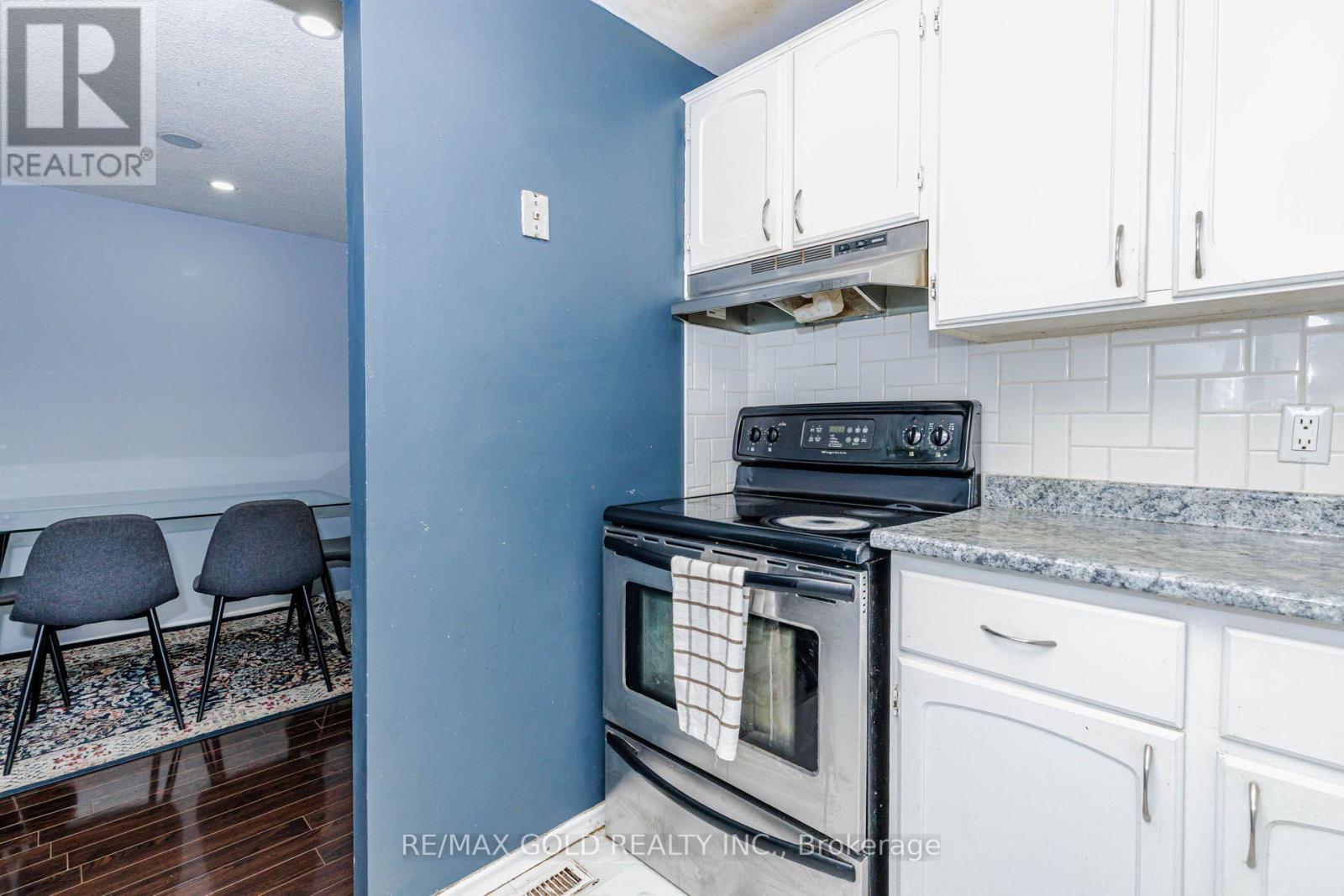 58 HOMESTEAD PLACE - 18
