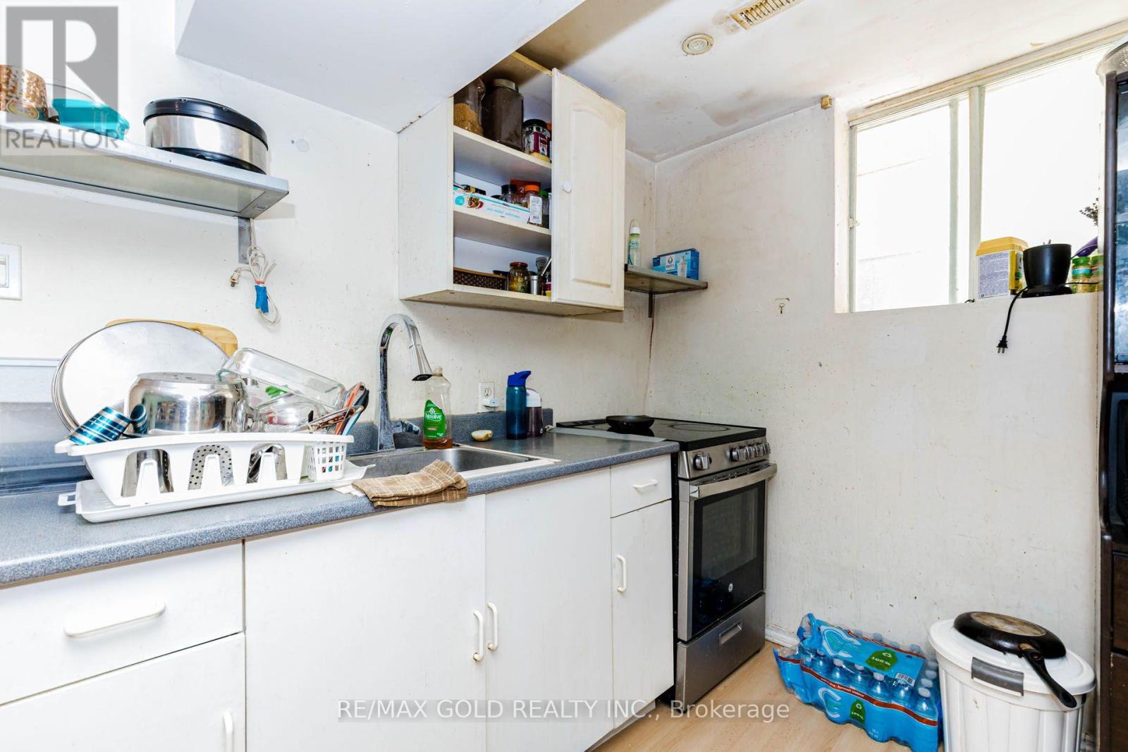 58 HOMESTEAD PLACE - 41