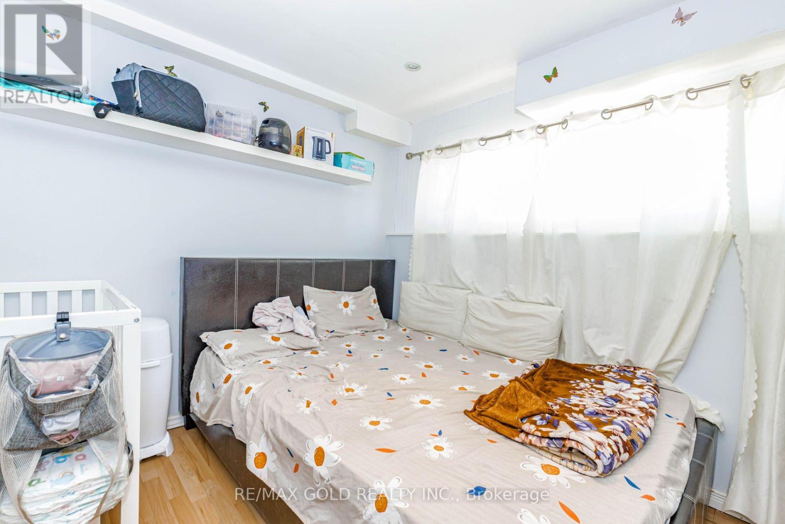58 HOMESTEAD PLACE - 42