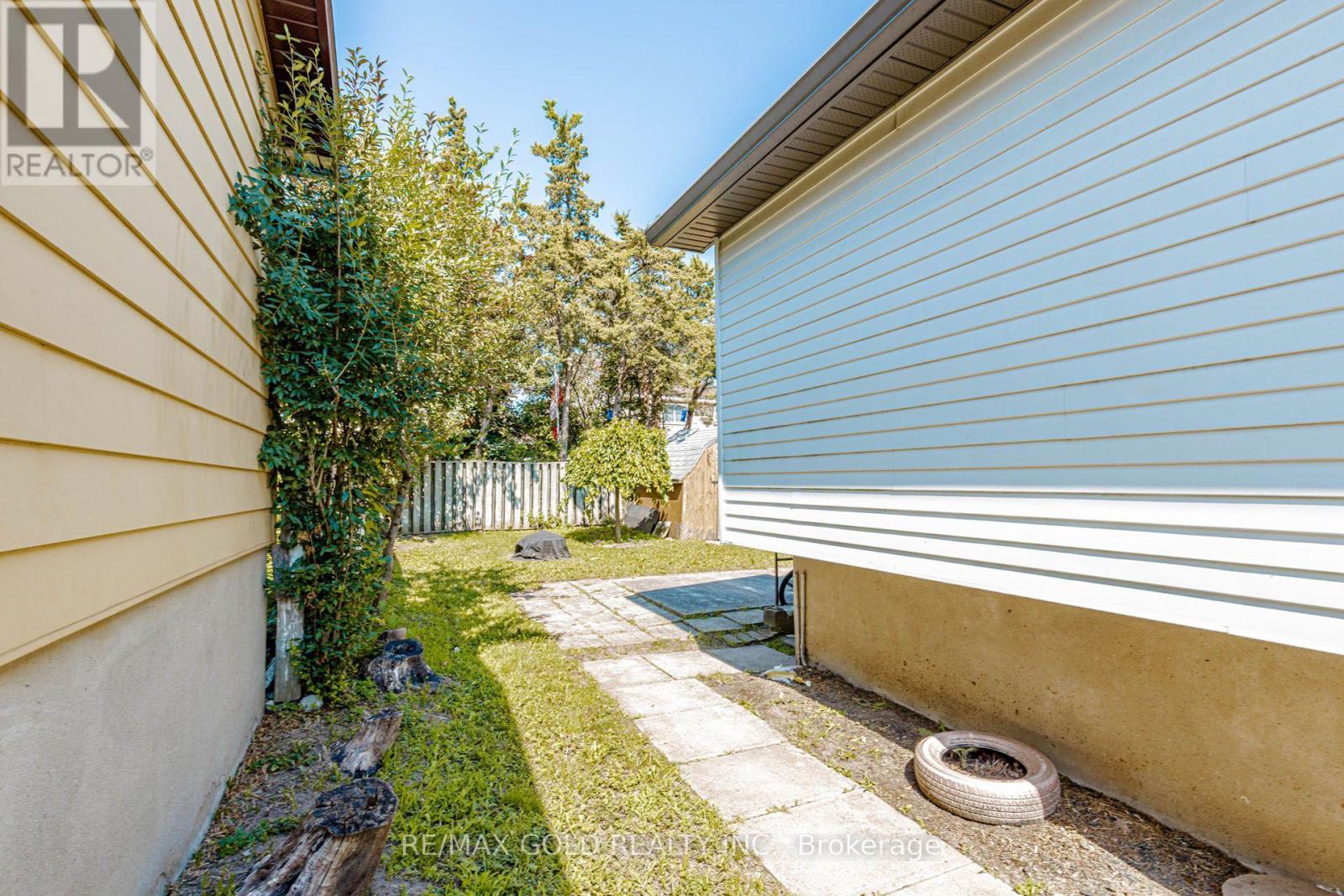 58 HOMESTEAD PLACE - 46