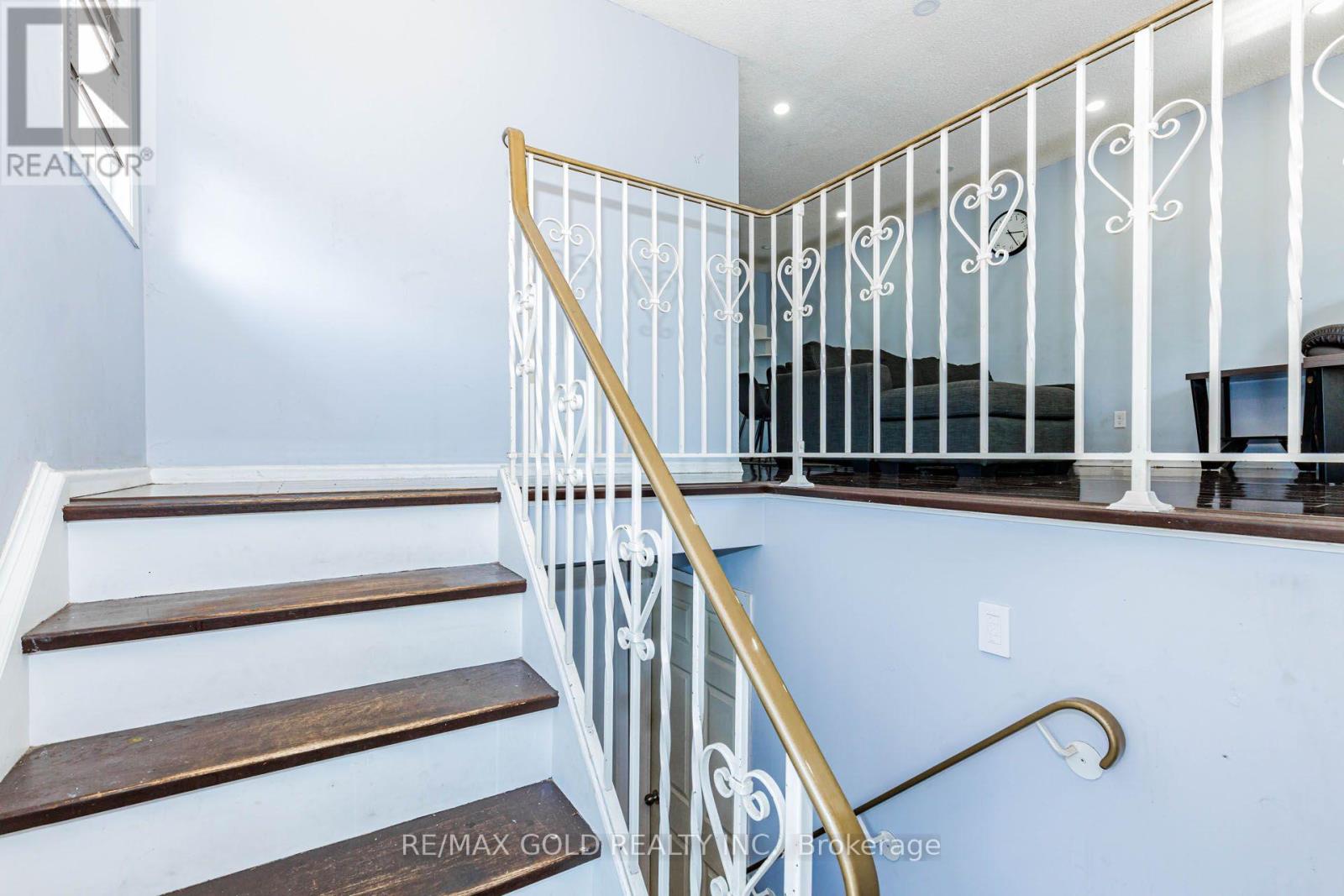 58 HOMESTEAD PLACE - 6