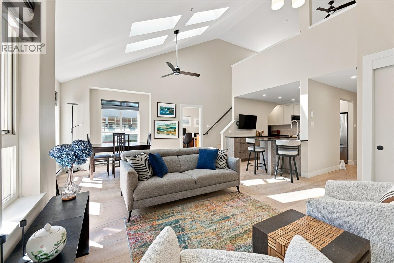403 1015 Johnson Street, Victoria