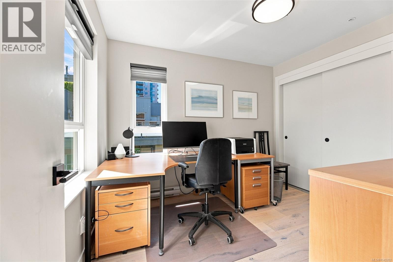 #403 1015 Johnson St - 21