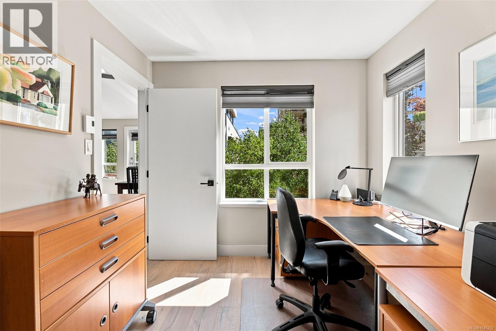 403 1015 Johnson Street, Victoria