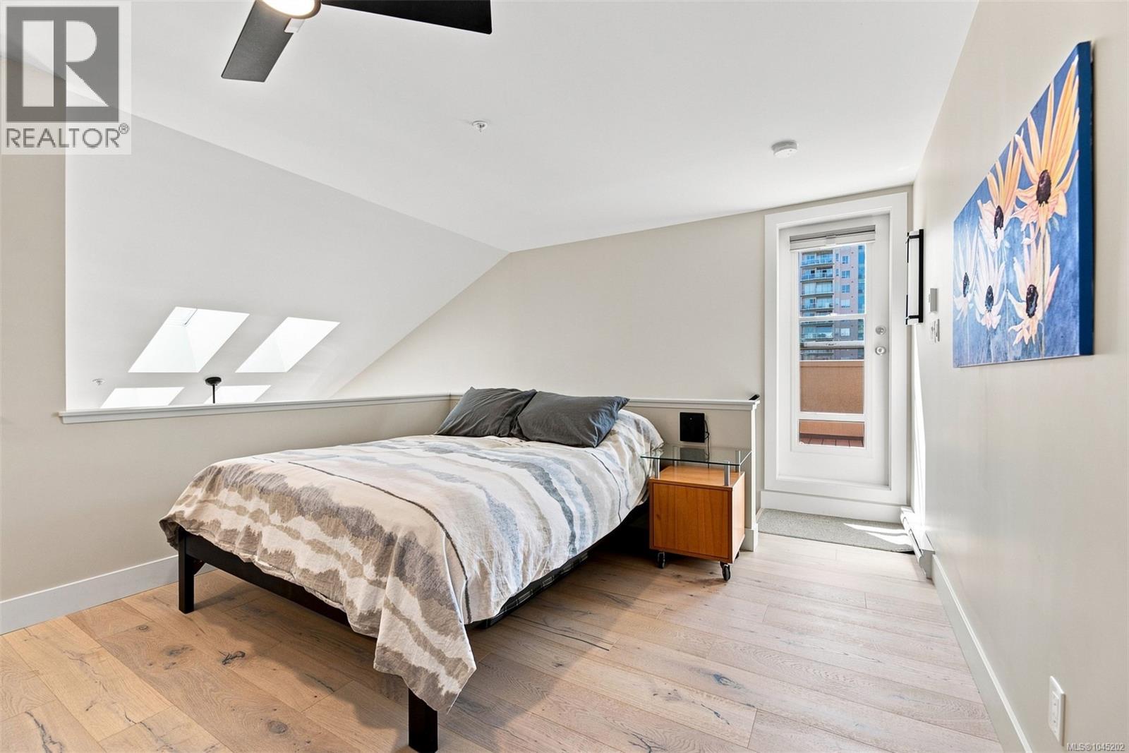 403 1015 Johnson Street, Victoria