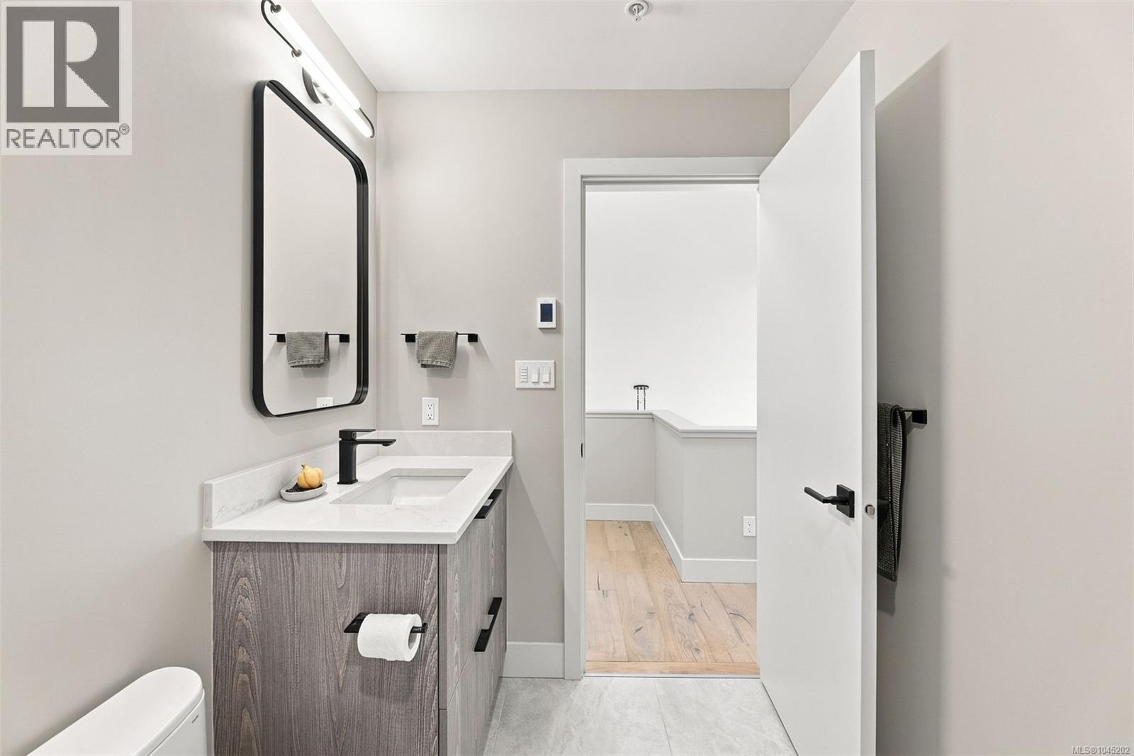 403 1015 Johnson Street, Victoria