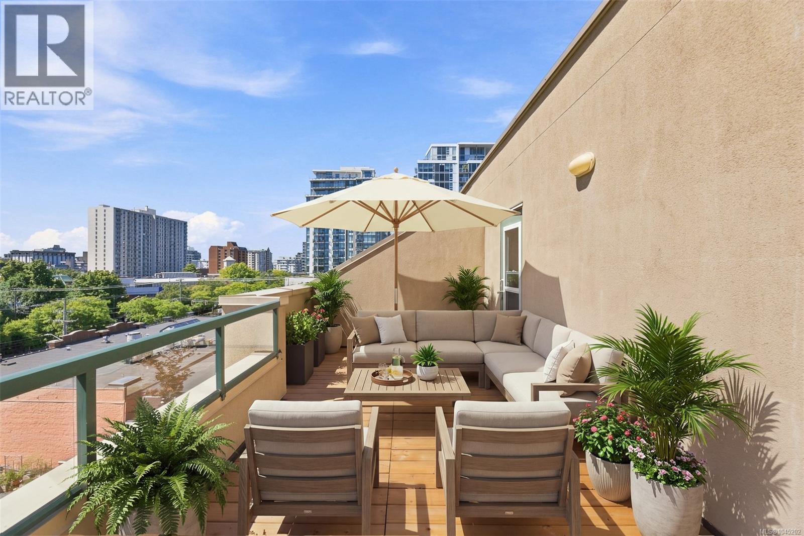 403 1015 Johnson Street, Victoria