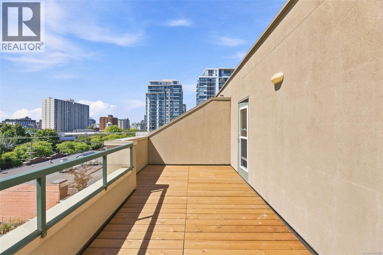 403 1015 Johnson Street, Victoria