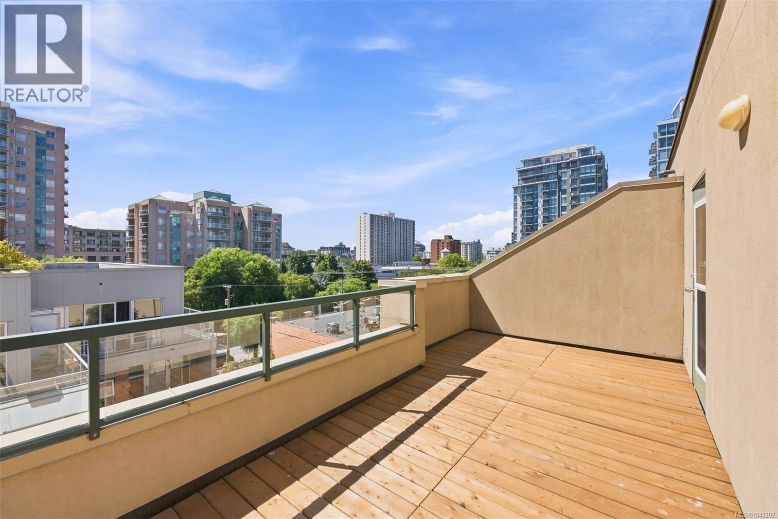 #403 1015 Johnson St - 35