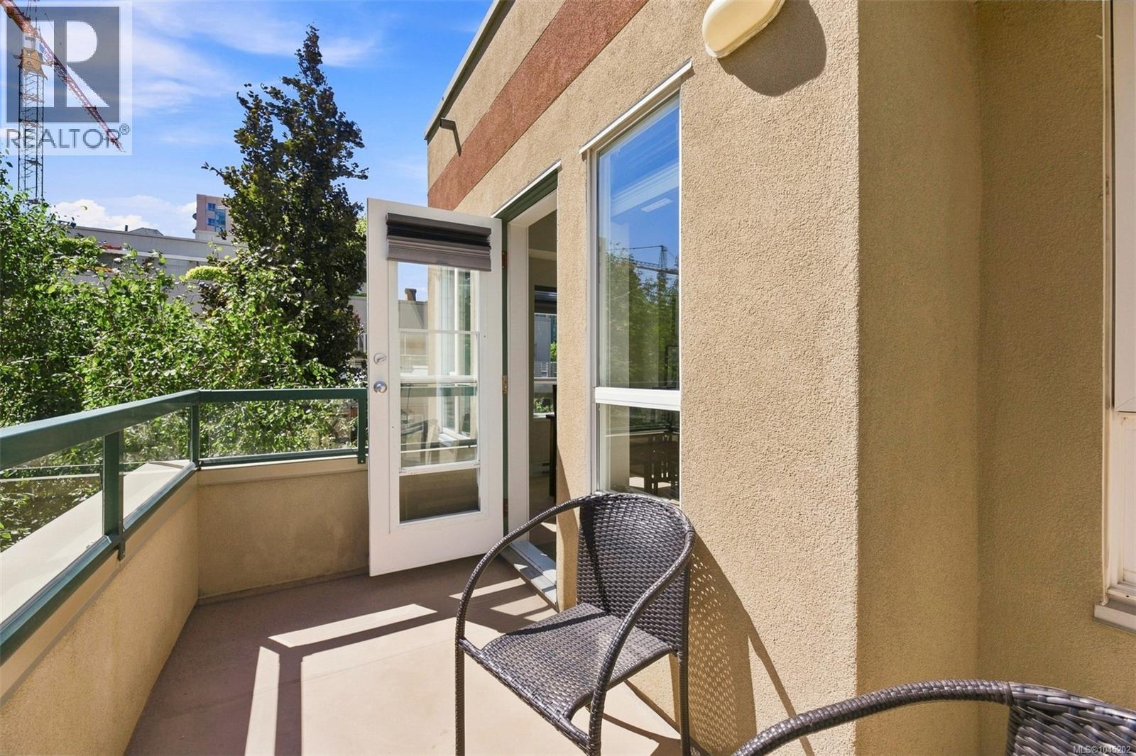 403 1015 Johnson Street, Victoria