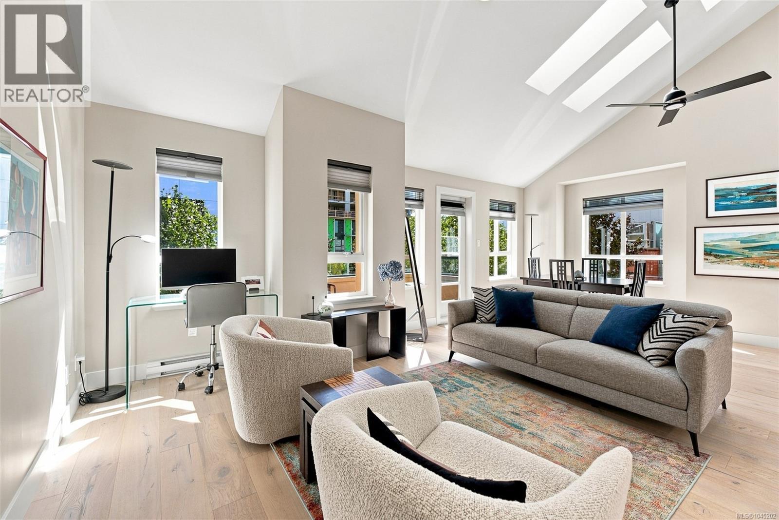 403 1015 Johnson Street, Victoria
