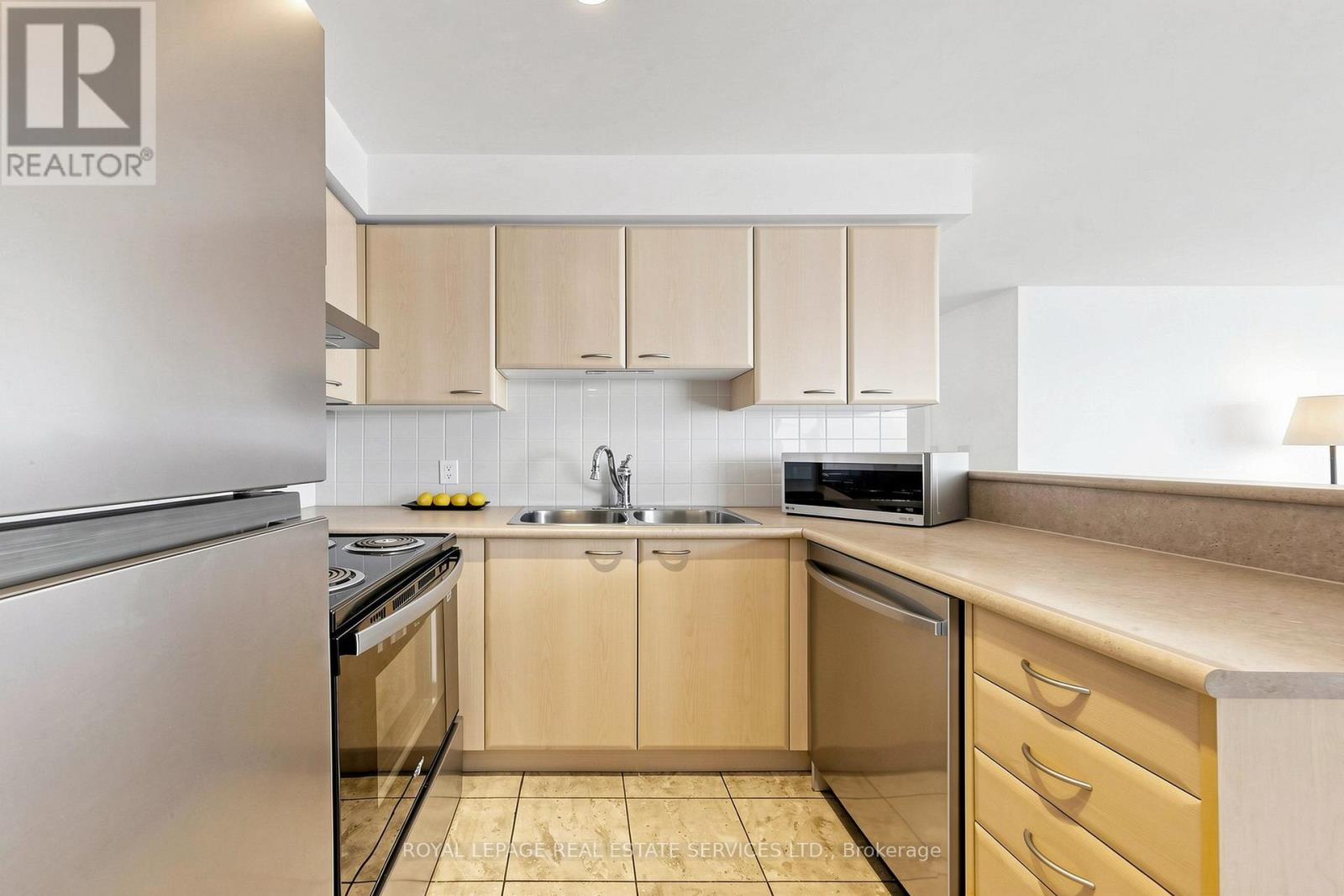 #3503 38 LEE CENTRE DRIVE - Image 15