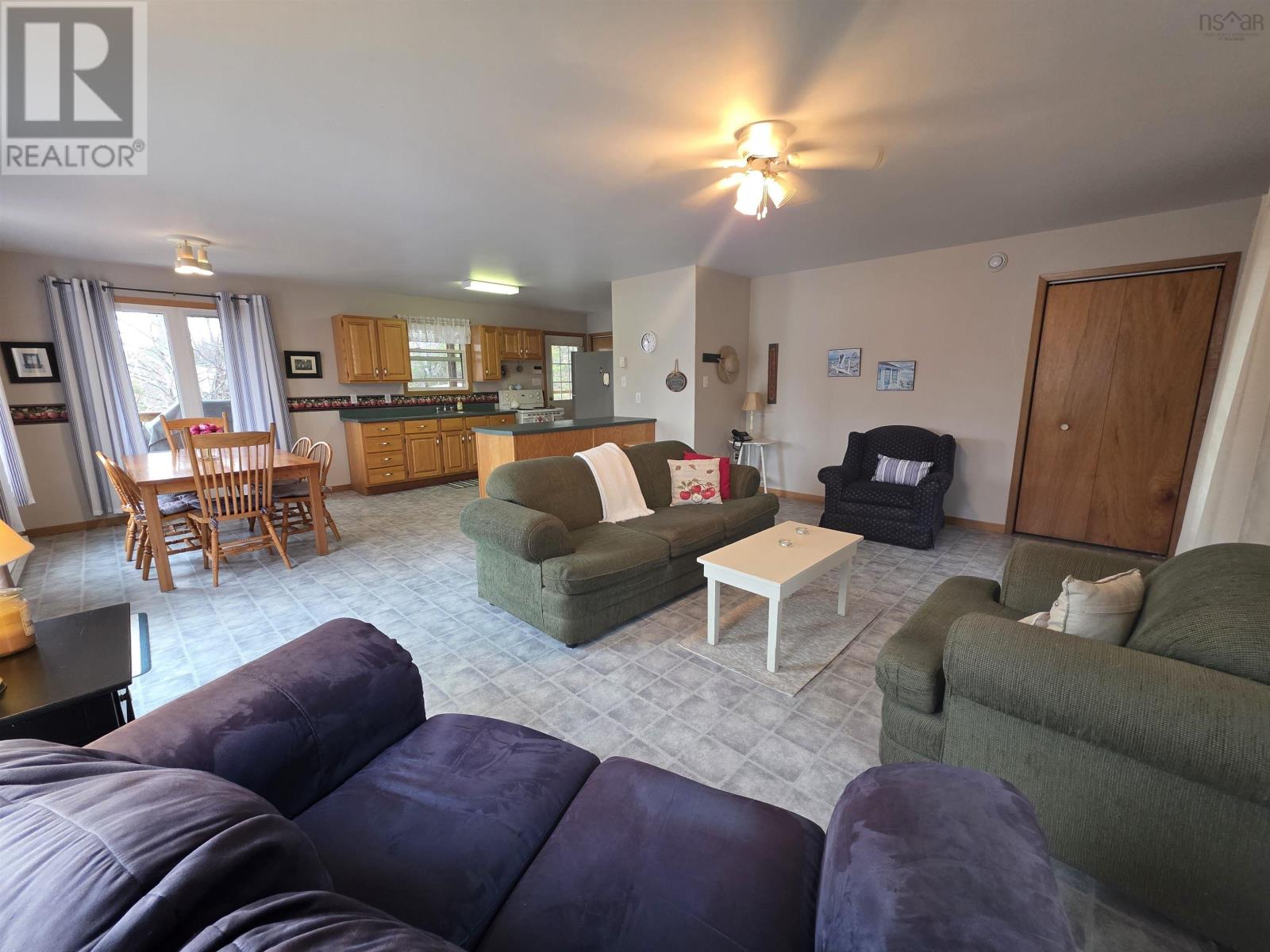 45 Shady Lane - Image 16
