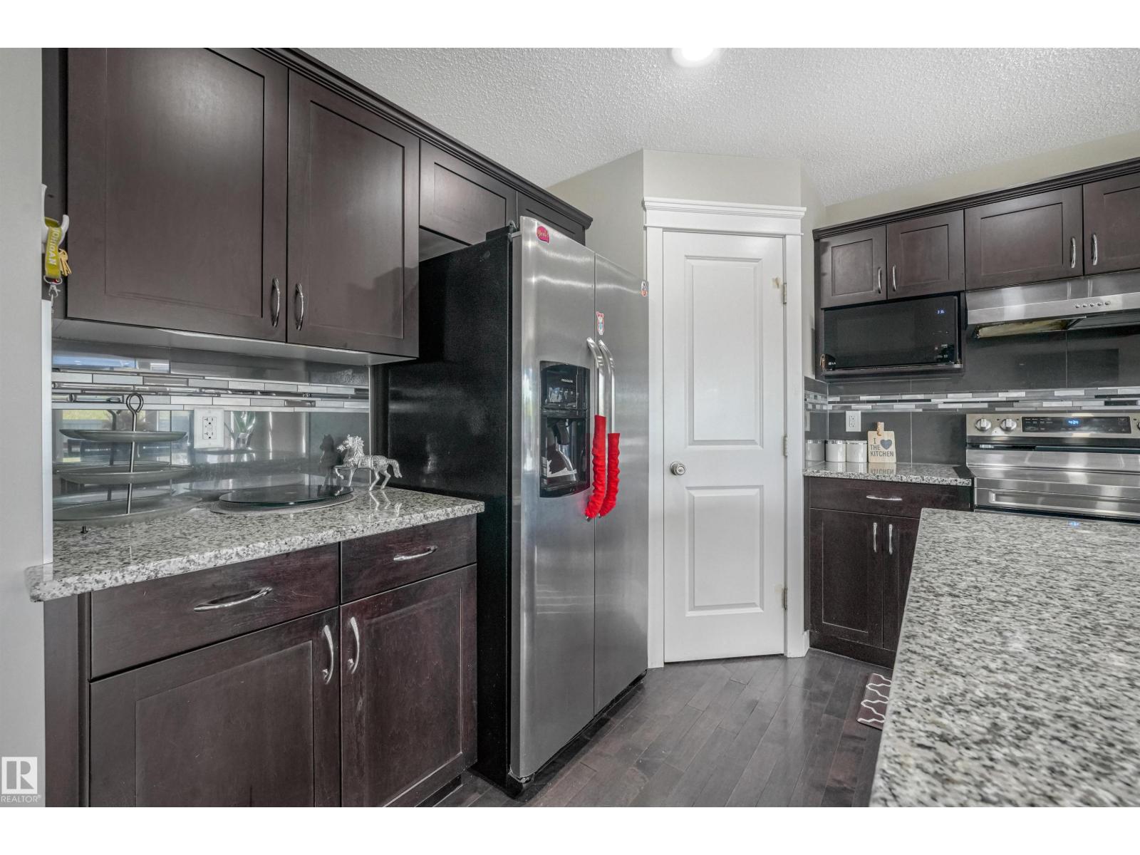 3359 13 AV NW - 11