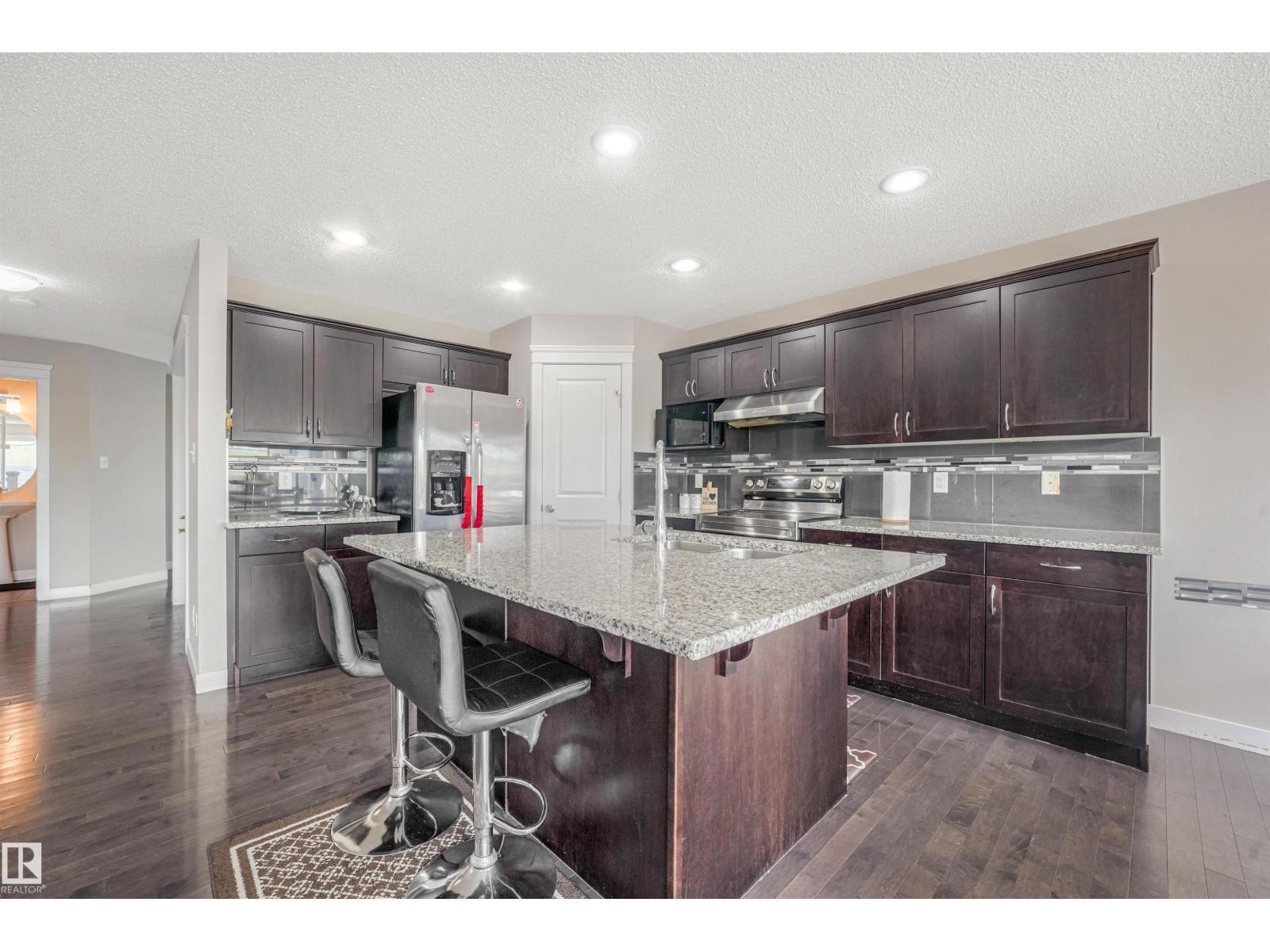 3359 13 AV NW - 14