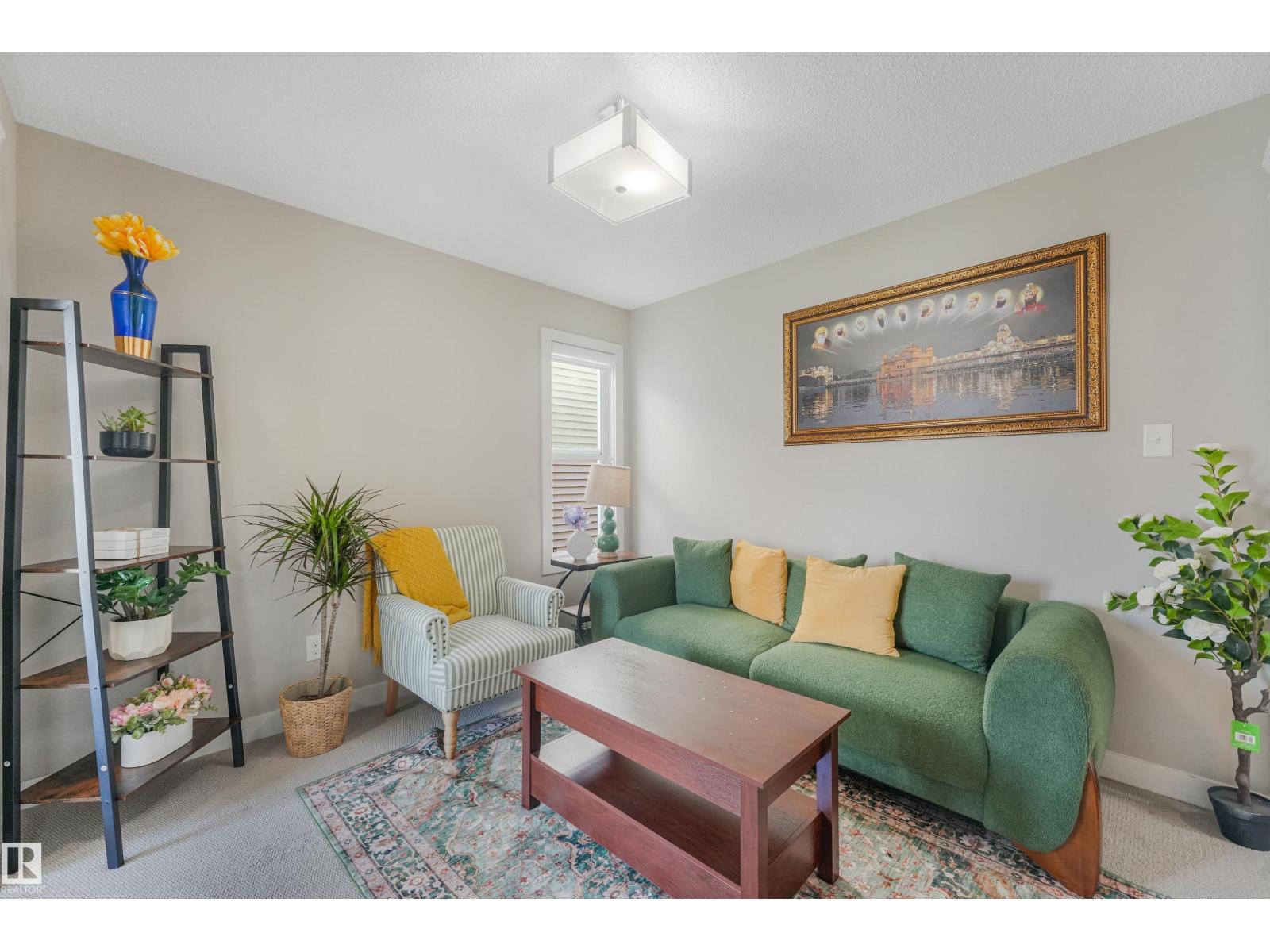 3359 13 AV NW - 5