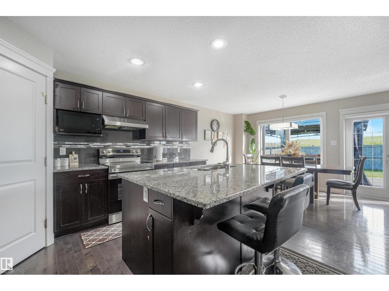 3359 13 AV NW - 15