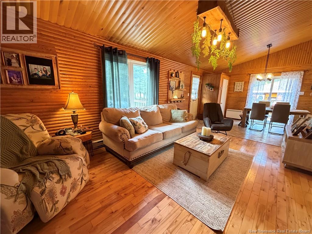 482 Valcourt Road - 15