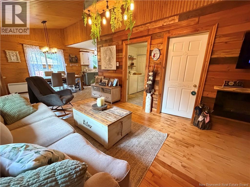 482 Valcourt Road - 16