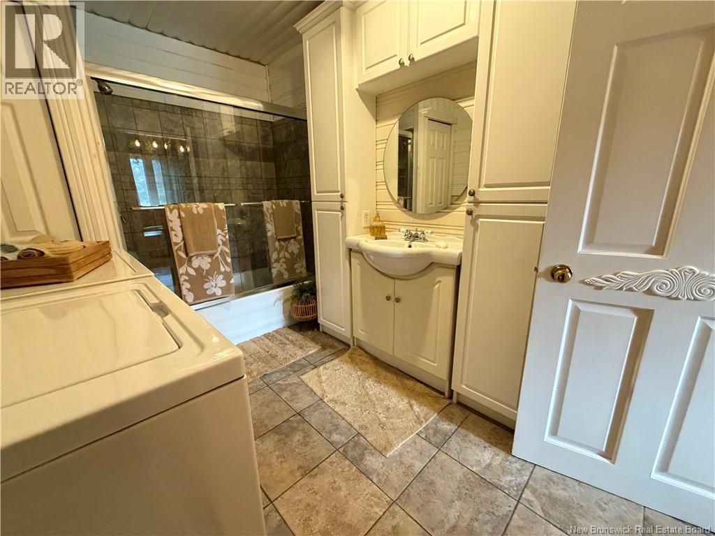 482 Valcourt Road - 18