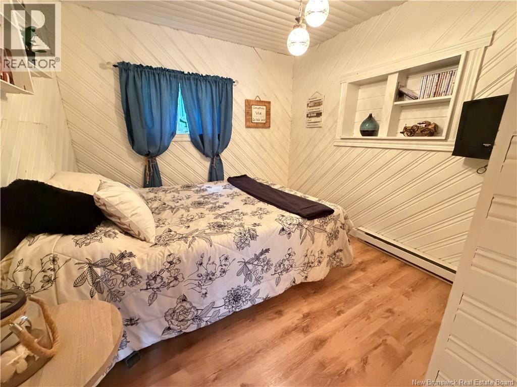 482 Valcourt Road - 19
