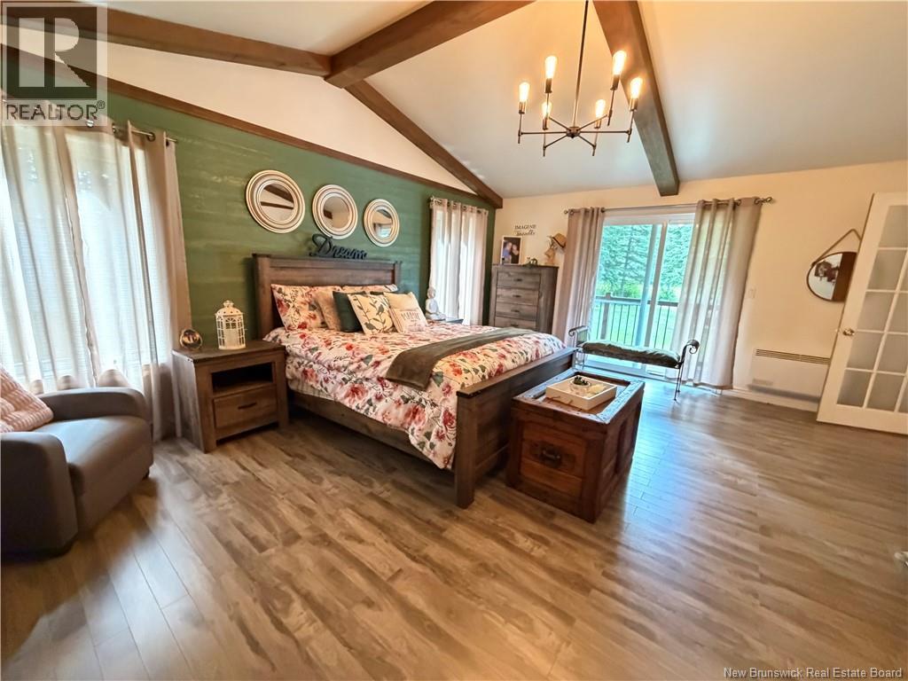 482 Valcourt Road - 22