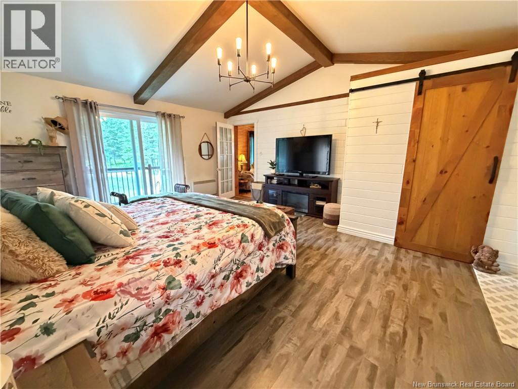 482 Valcourt Road - 23