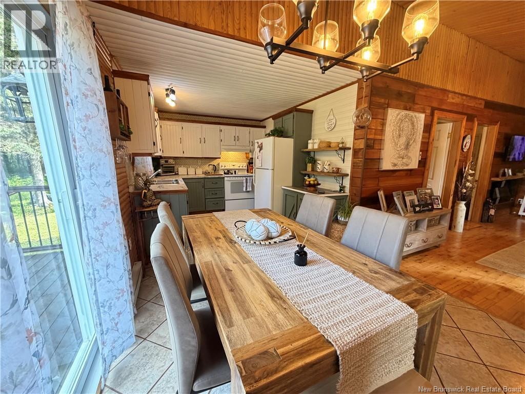 482 Valcourt Road - 4