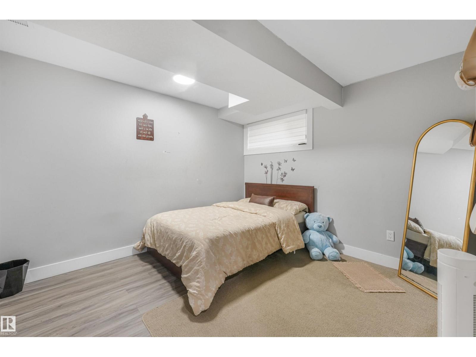 3359 13 AV NW - Image 51