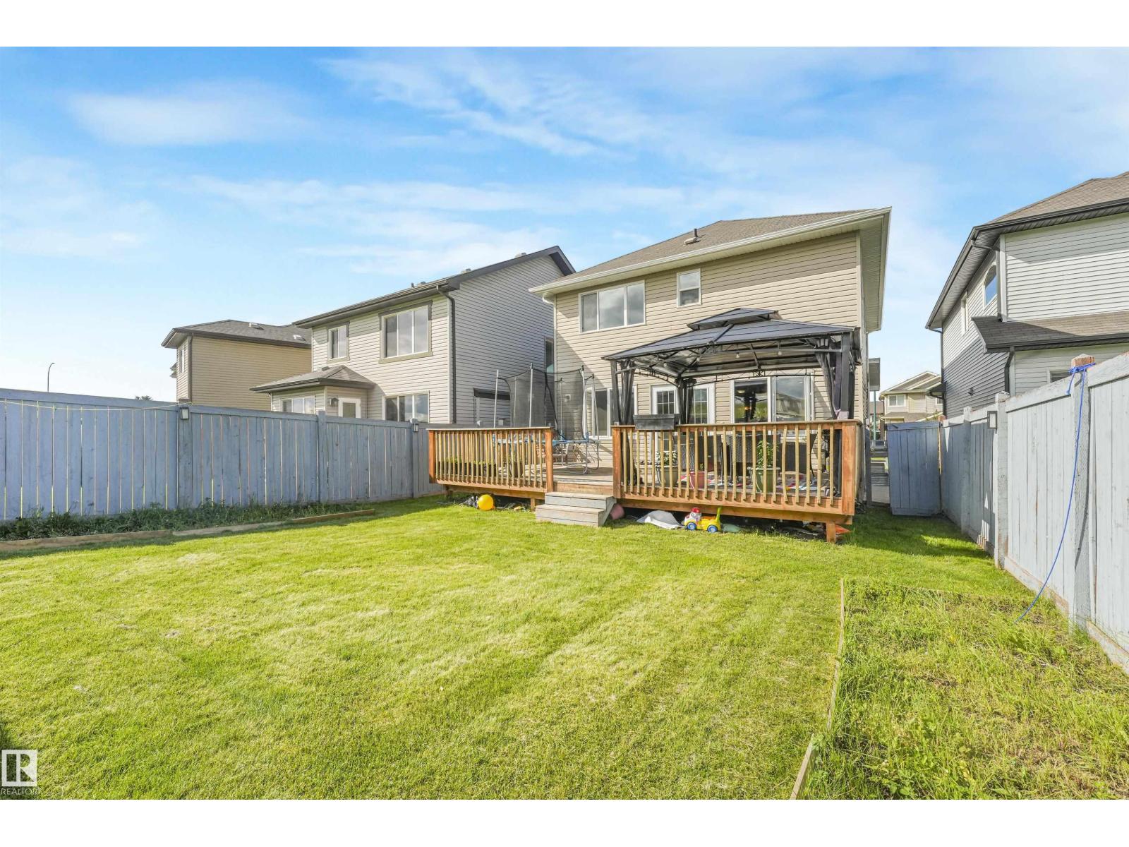3359 13 AV NW - Image 54