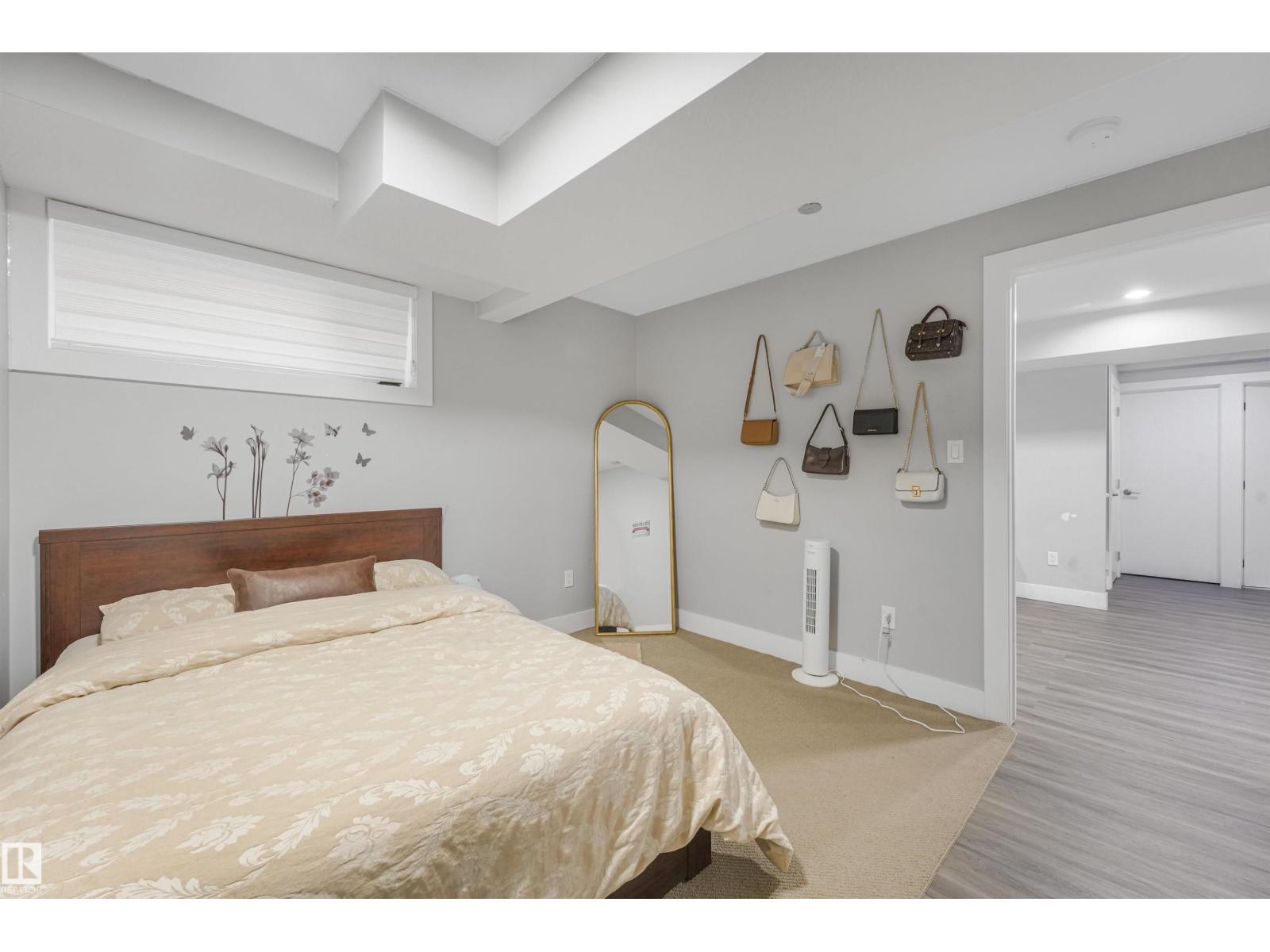 3359 13 AV NW - Image 53