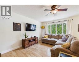 3pc Bathroom - 936 Windsong Drive Sw, Airdrie, AB T4B0P3 Photo 8