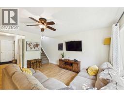 Bedroom - 936 Windsong Drive Sw, Airdrie, AB T4B0P3 Photo 9