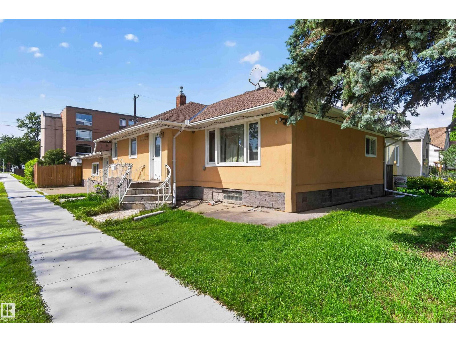 9402 117 Avenue NW - 1