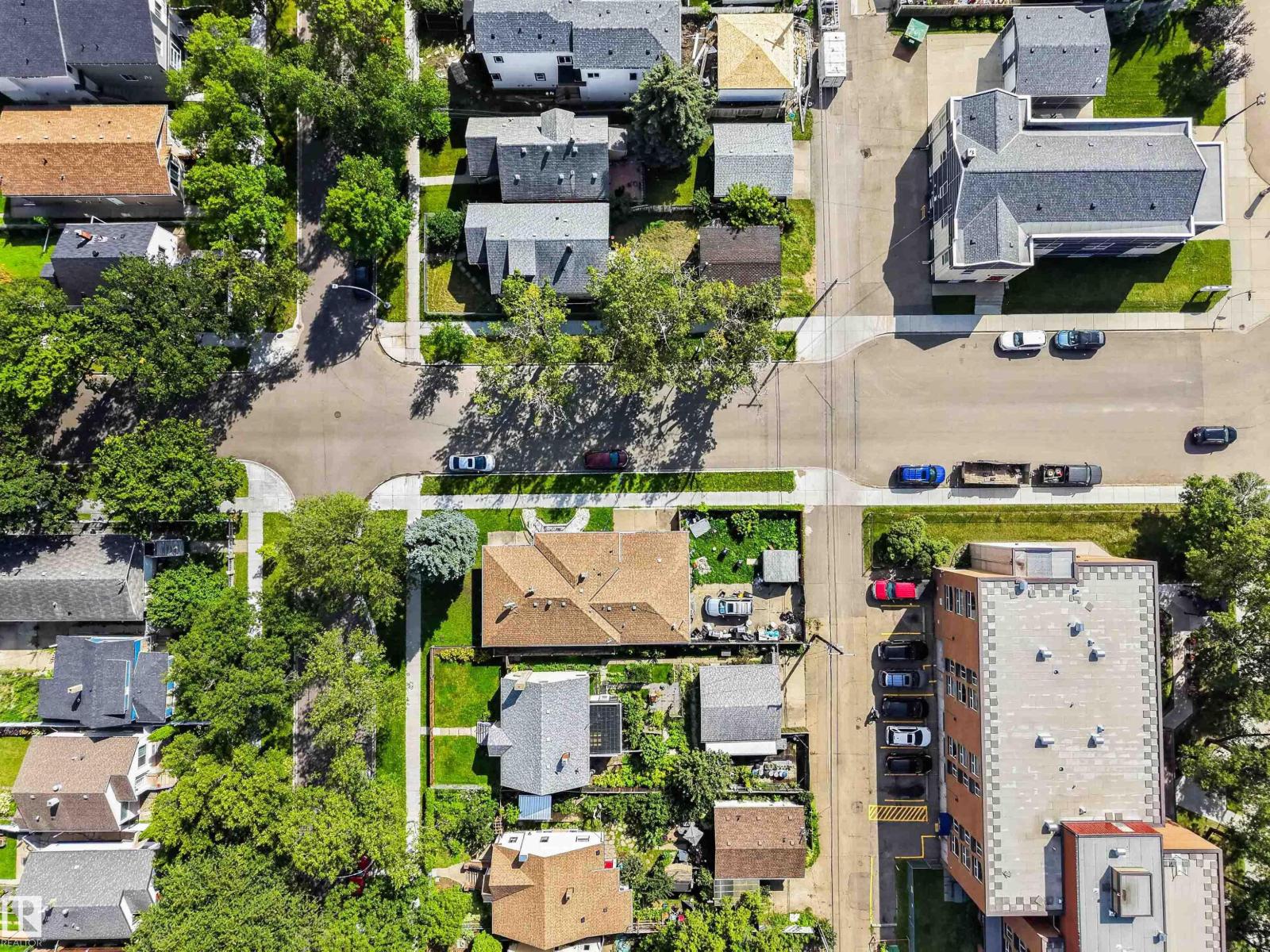 9402 117 Avenue NW - 16