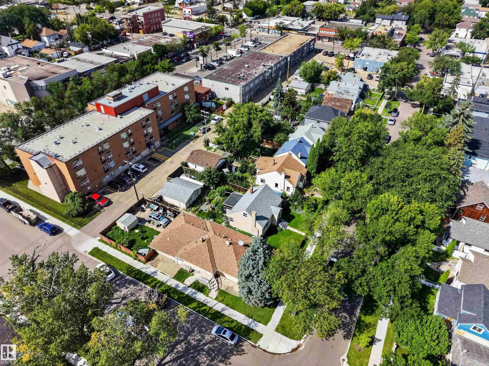 9402 117 Avenue NW - 21