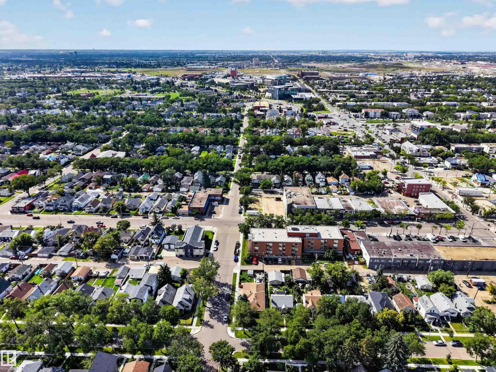 9402 117 Avenue NW - Image 23