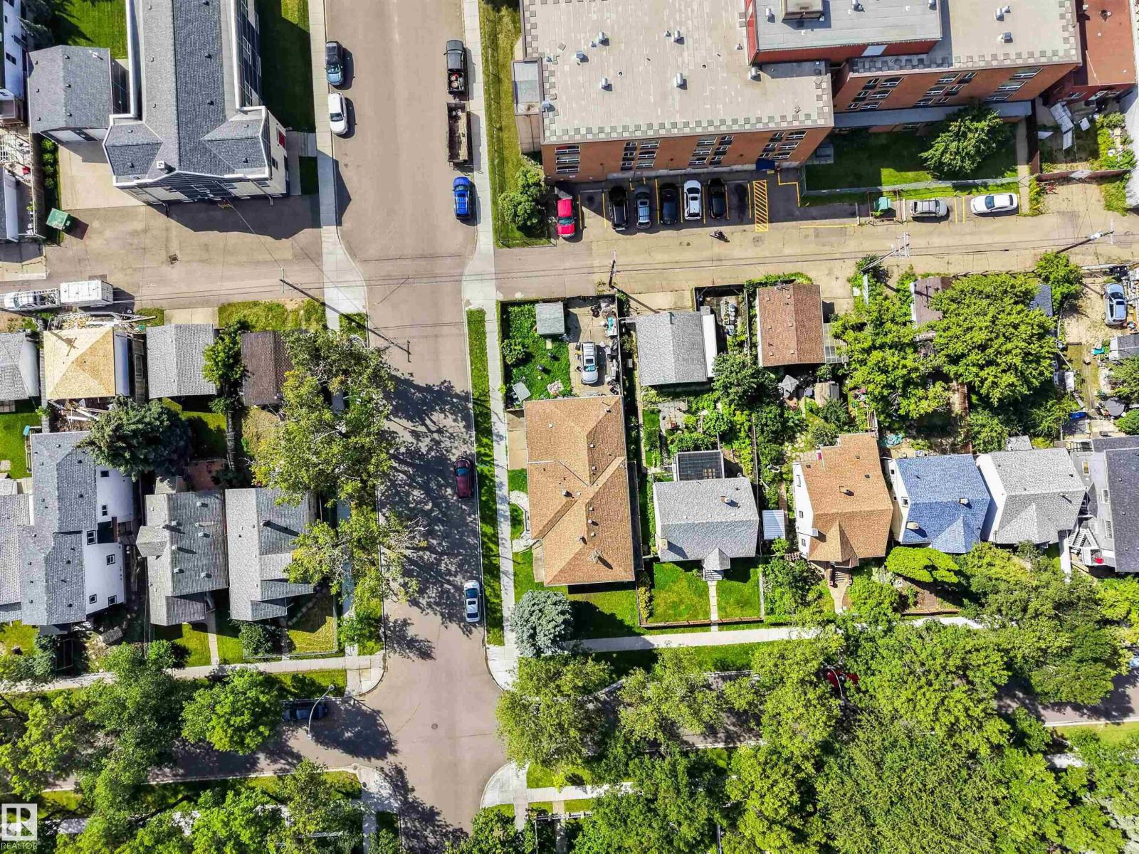 9402 117 Avenue NW - Image 17