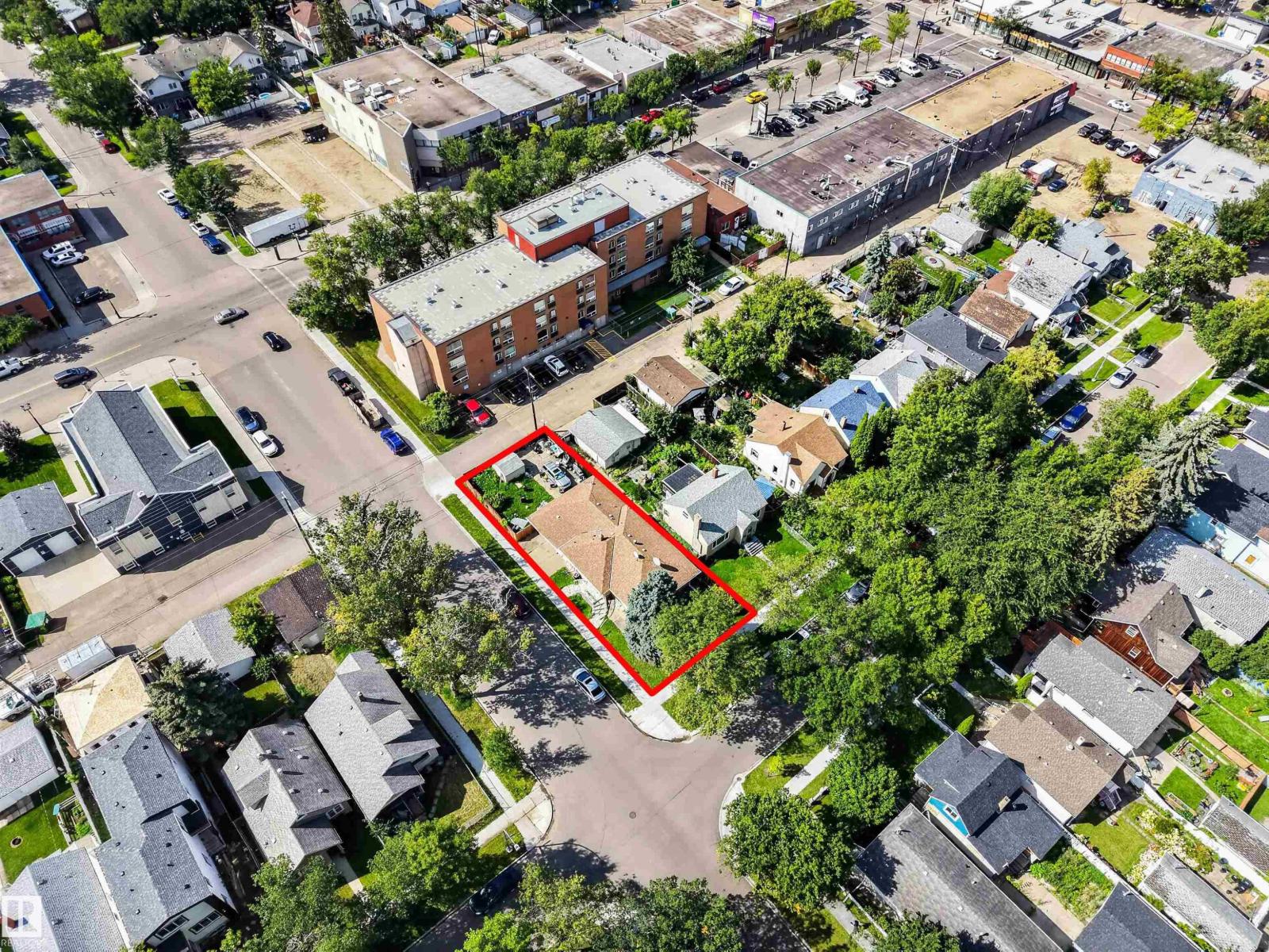 9402 117 Avenue NW - 7