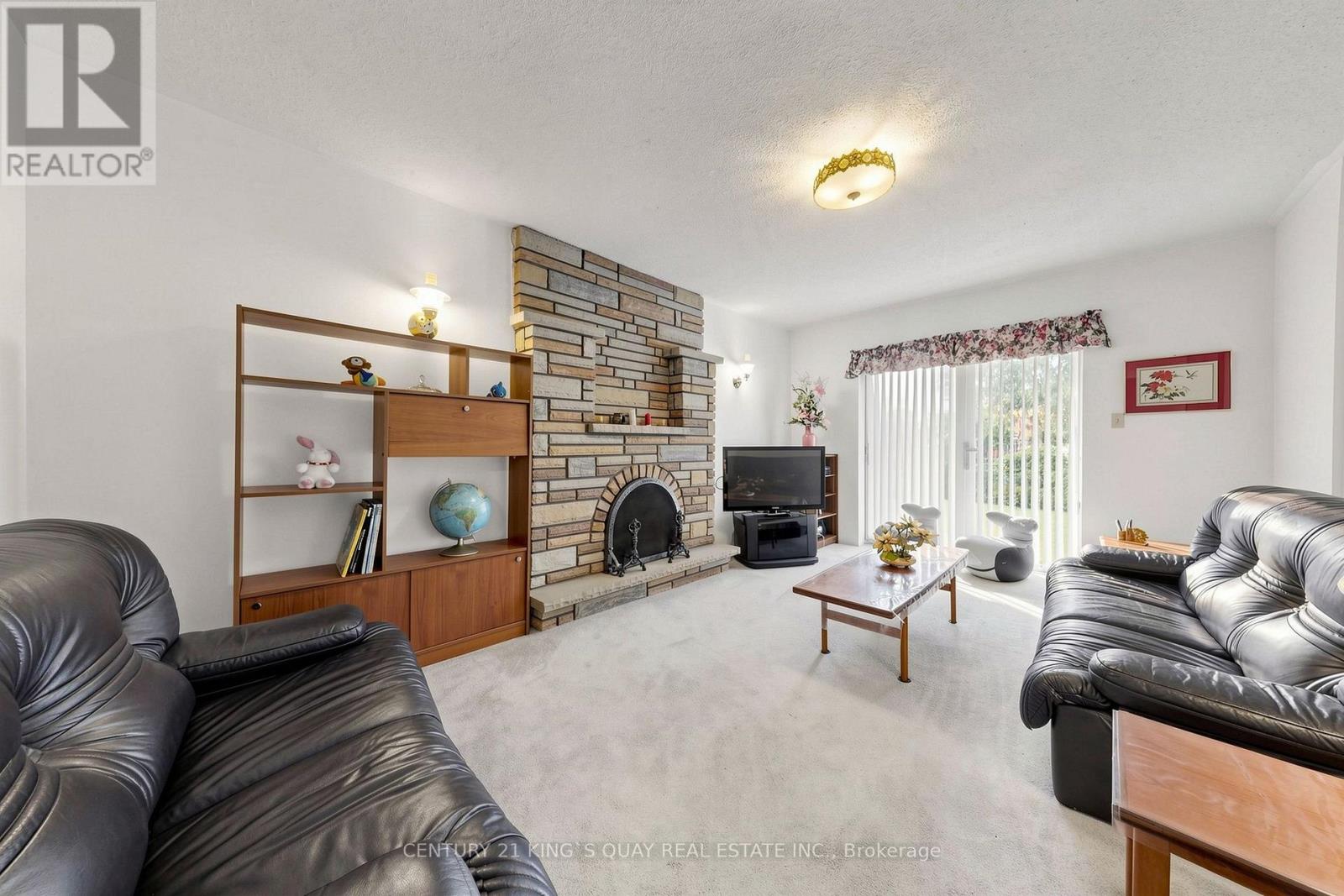 35 COXWELL AVENUE - 14