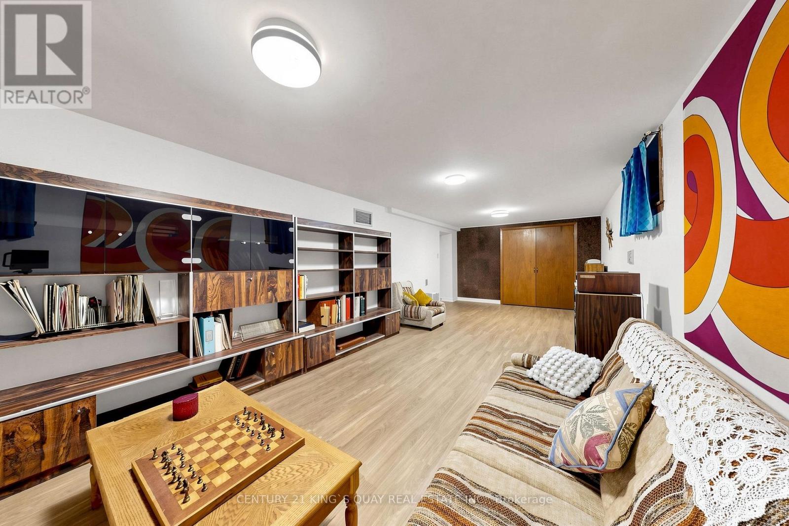 35 COXWELL AVENUE - Image 37