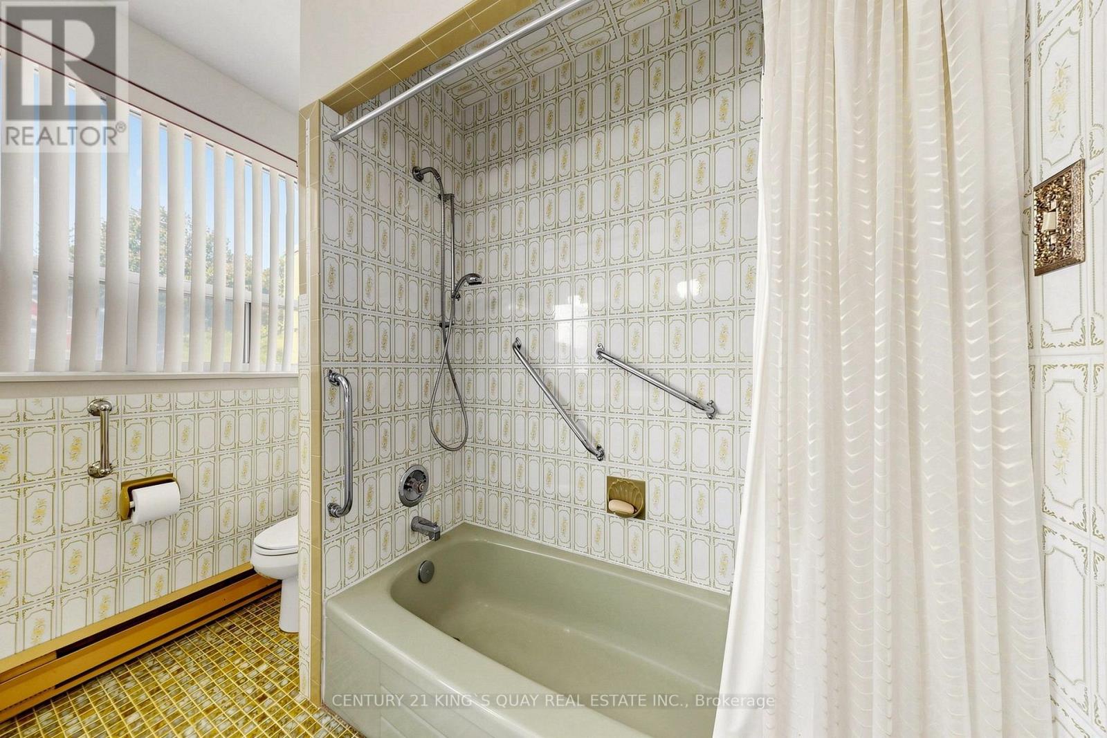 35 COXWELL AVENUE - 21