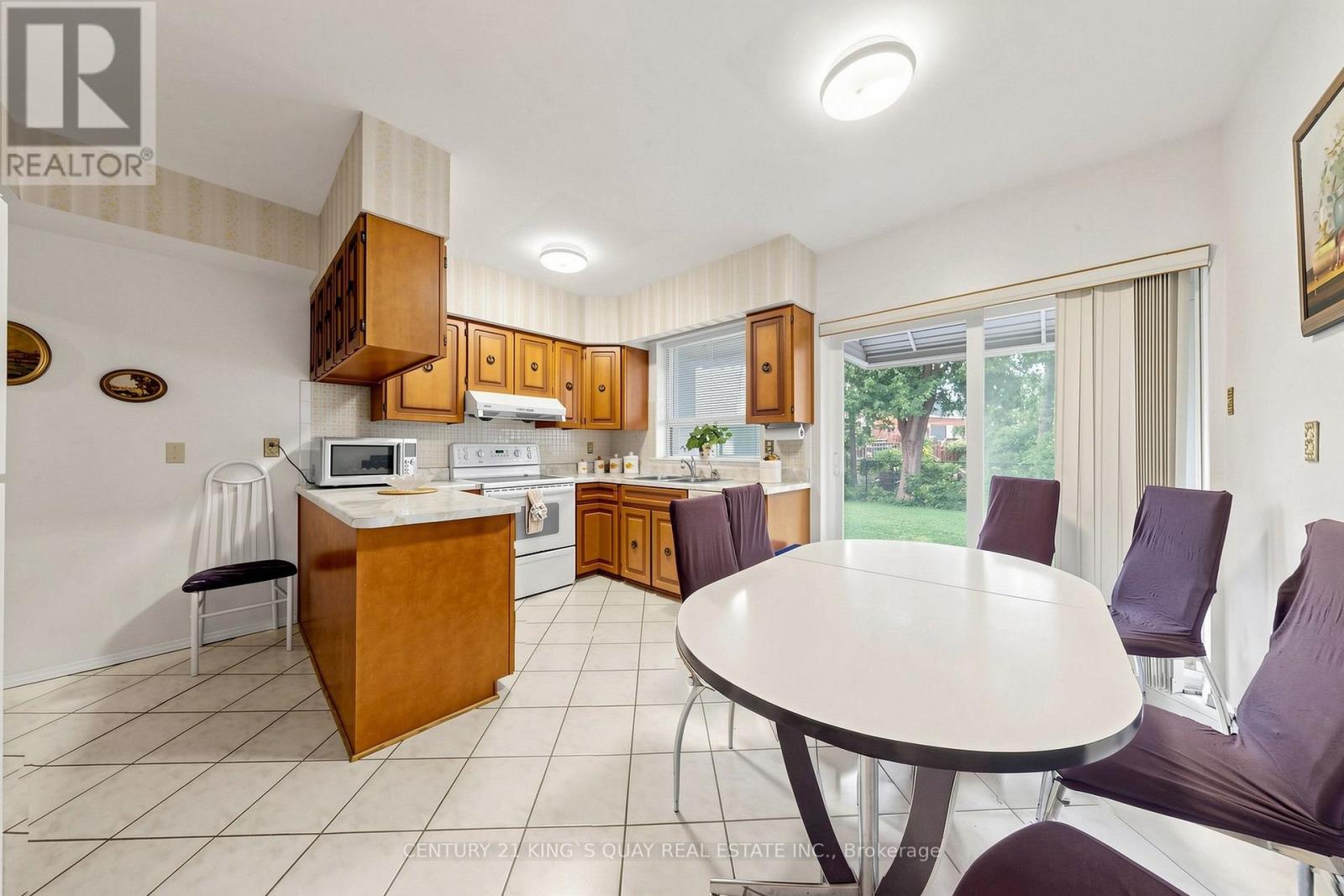 35 COXWELL AVENUE - 9